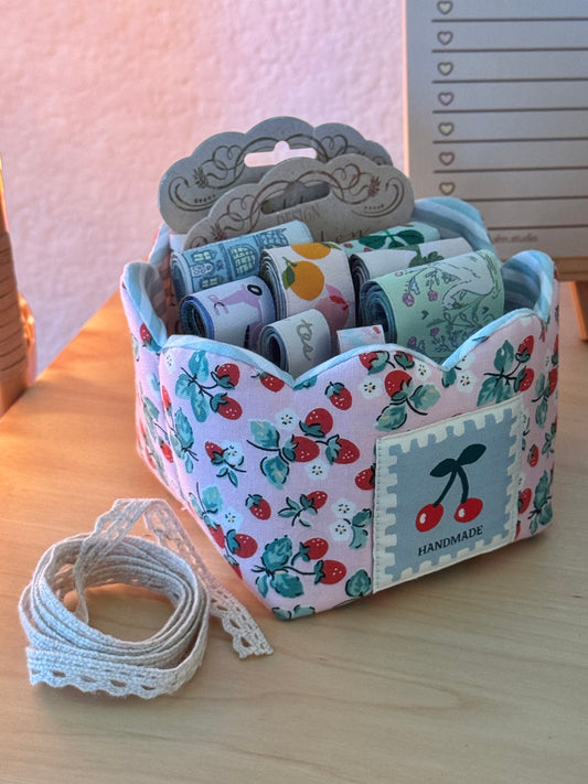 Scalloped Basket